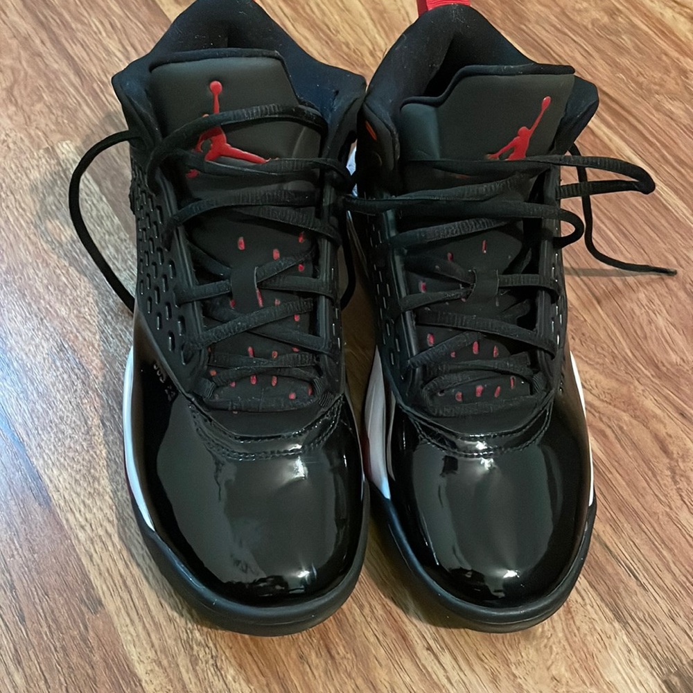 Mens size 8 shoes